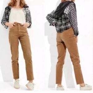 American Eagle Mom Straight corduroy